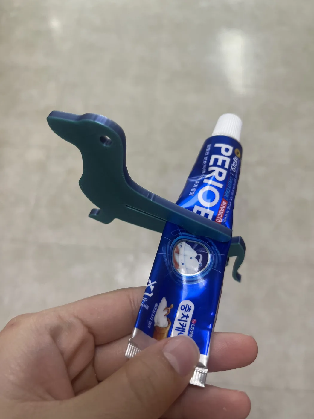 경영학과 22살 장*원님의 치약 짜개 사용 사진 4